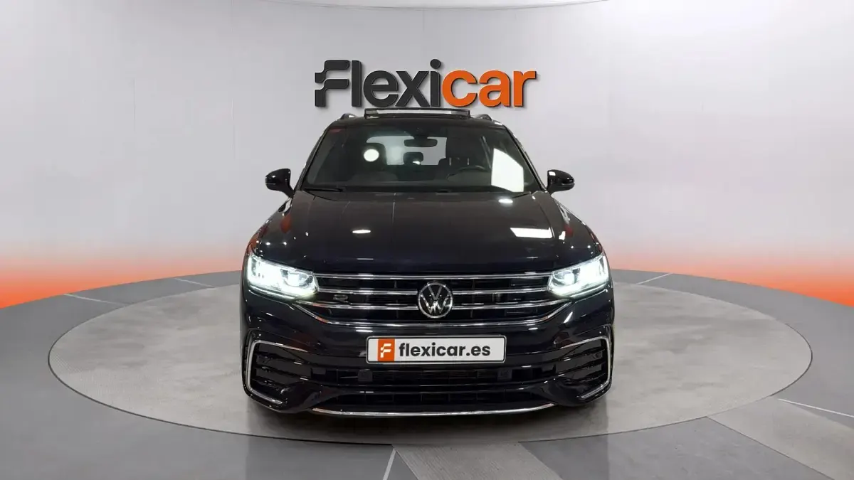 Usado VW Tiguan R-line 150 CV (110 kW) 2021 Negro SUV