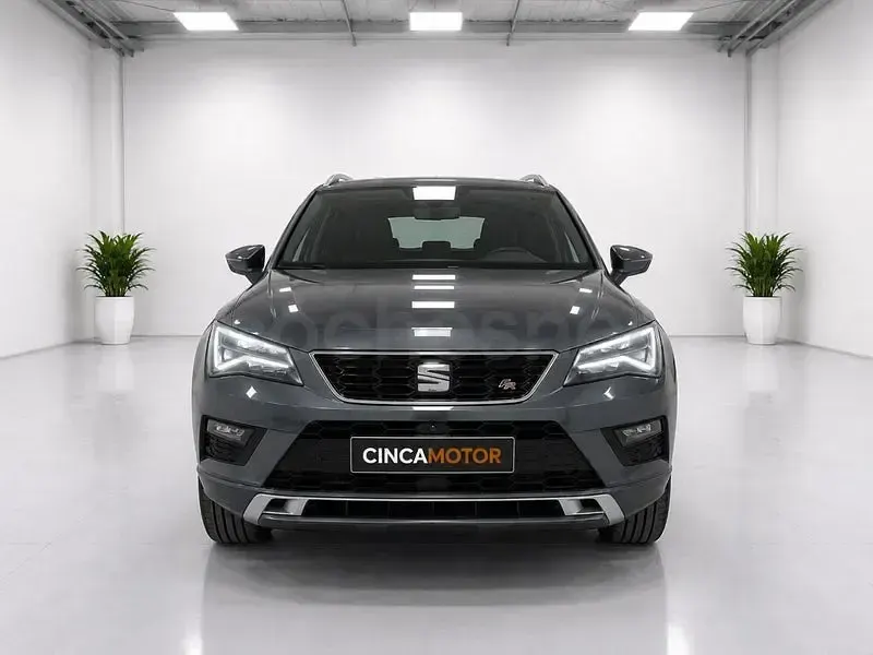 Usado Seat Ateca 4Drive 150 CV (110 kW) 2017 Gris / plata SUV