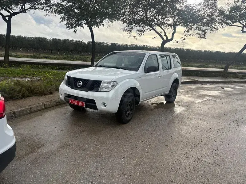 Usado Nissan Pathfinder SE 171 CV (125 kW) 2007 Blanco SUV