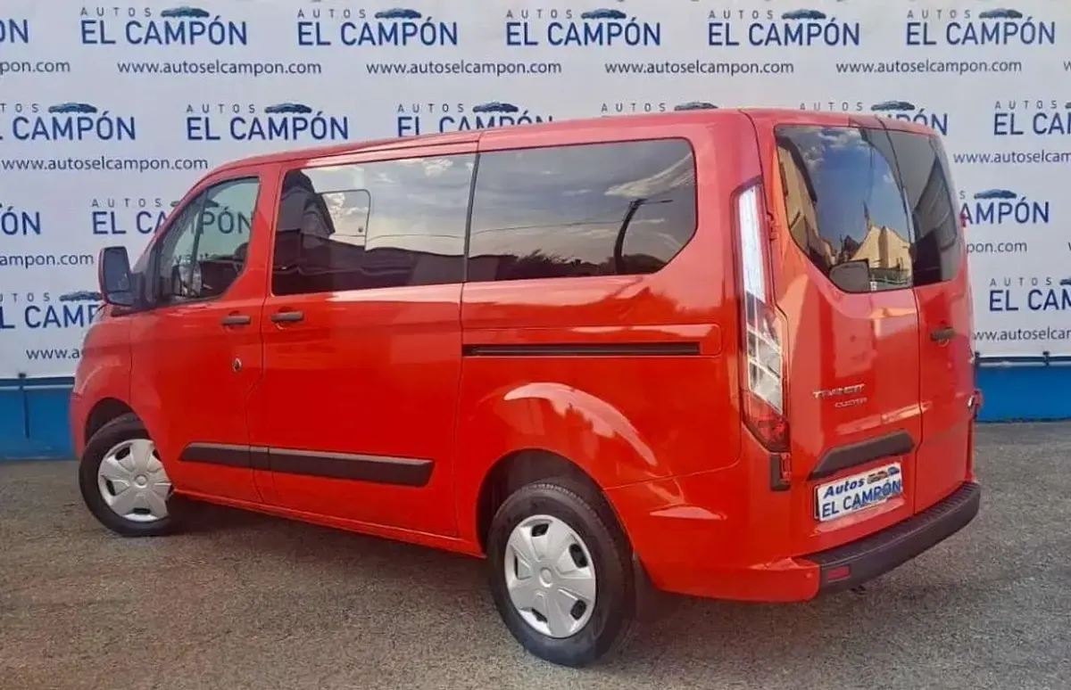 Usado Ford Transit Custom Ambiente 105 CV (77 kW) 2021 Rojo Familiar