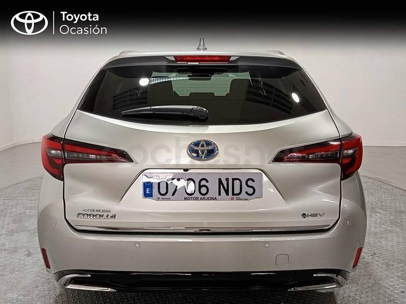 Usado Toyota Corolla Sport 196 CV (144 kW) 2025 Gris / plata Familiar