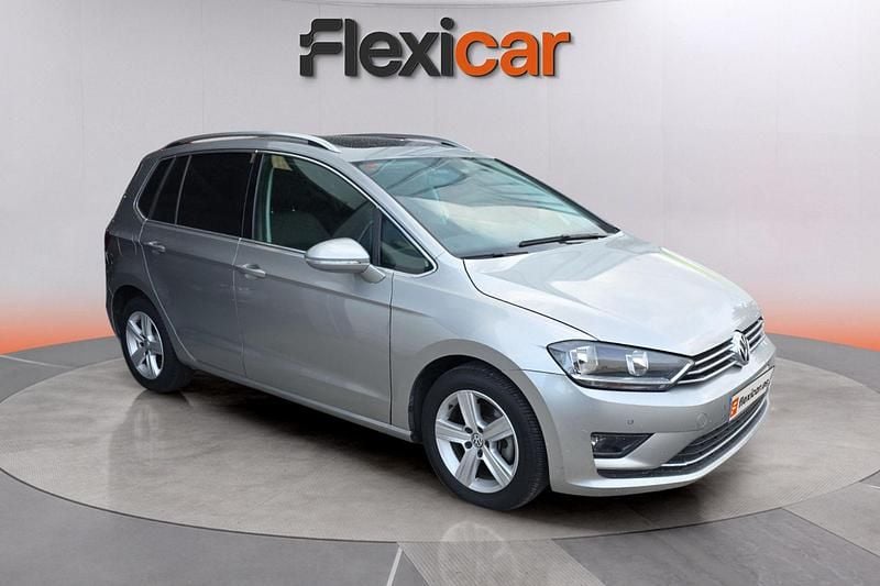Gris Usado 2016 VW Golf Sportsvan Advance Monovolumen | 16.990 € (Precio justo) - Imagen 1/4