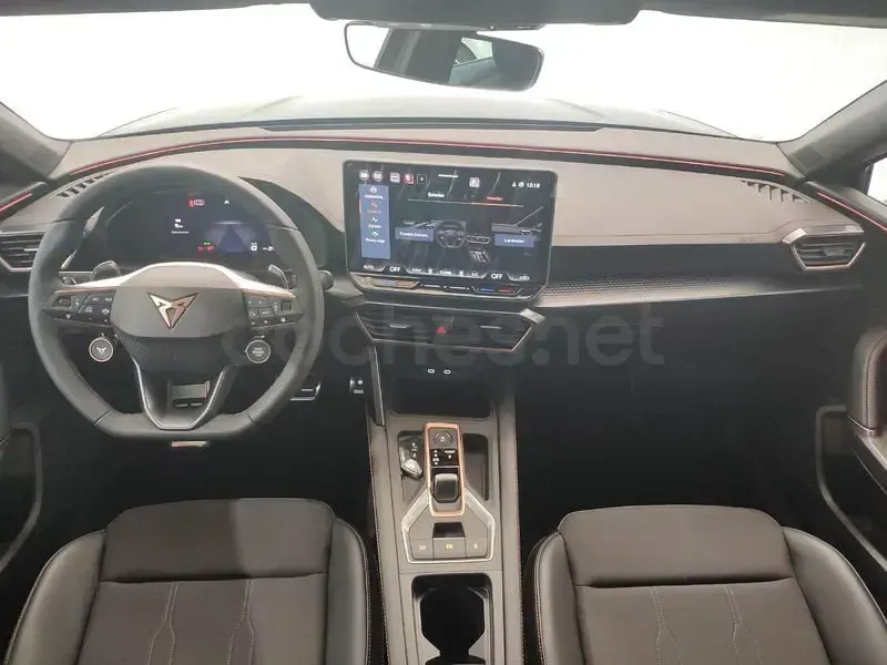 Nuevo Cupra Leon 150 CV (110 kW) 2026 Gris / plata Berlina