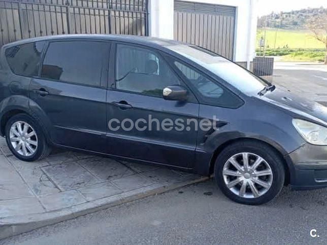 Usado Ford S-MAX Trend 140 CV (102 kW) 2006 Negro Monovolumen