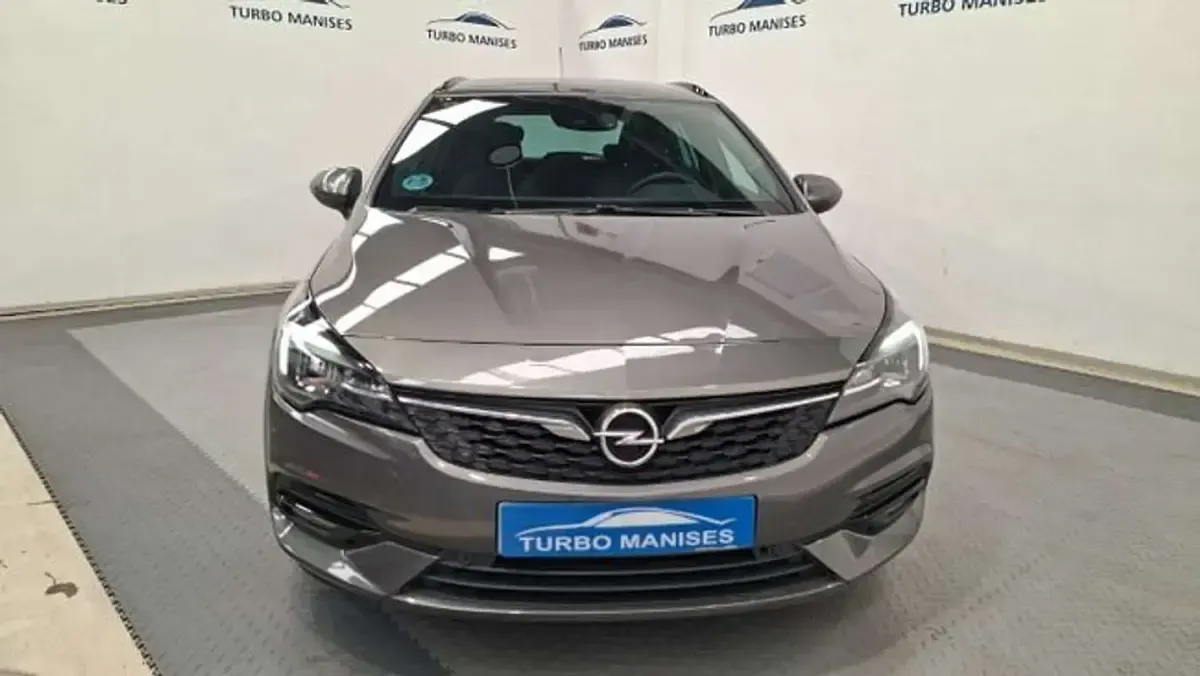 Usado Opel Astra Ultimate 147 HP (108 kW) 2021 Cinzento Carrinha