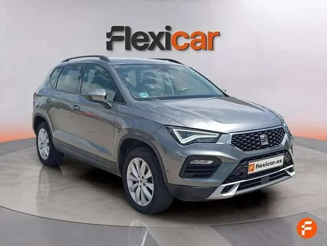 Usado Seat Ateca Style 150 CV (110 kW) 2023 Gris SUV