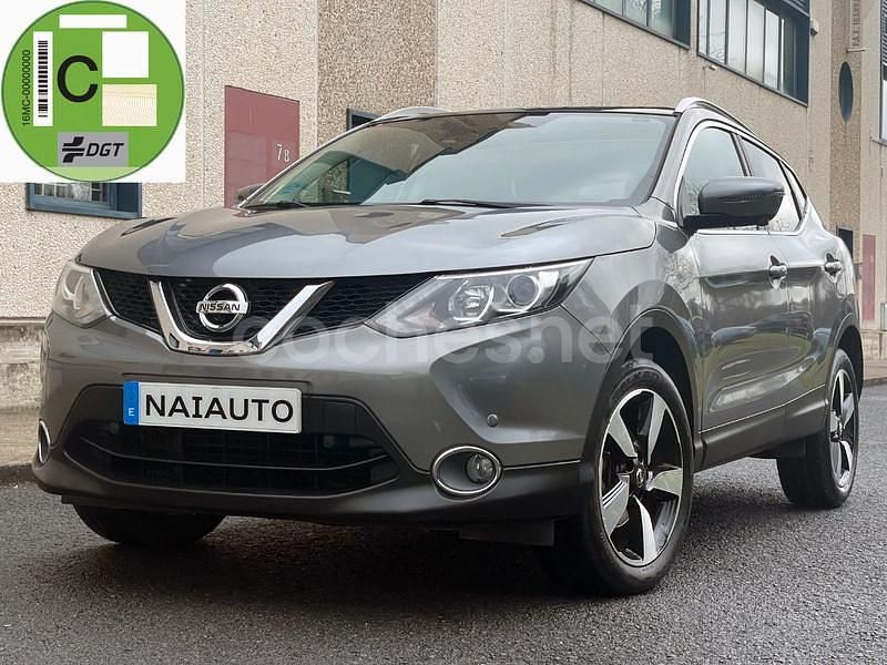 Usado Nissan Qashqai Tekna 110 CV (80 kW) 2017 Gris / plata SUV