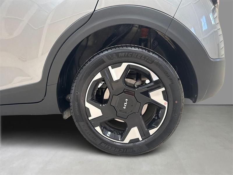 Usado Kia Stonic 115 CV (84 kW) 2025 Astro grey SUV