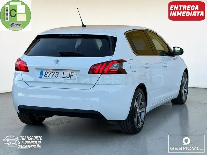 Usado Peugeot 308 Allure 130 CV (95 kW) 2020 Blanco Berlina