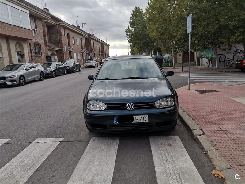 Usado VW Golf IV Highline 105 CV (77 kW) 2003 Azul Berlina