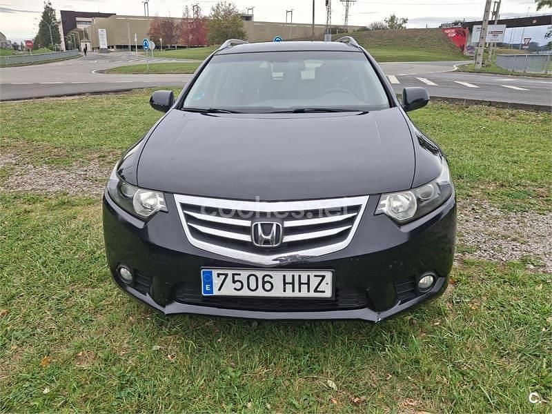 Usado Honda Accord Elegance 156 CV (114 kW) 2012 Negro Familiar