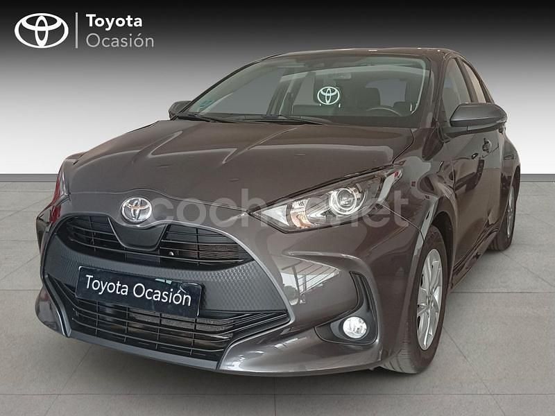 Gris / plata Usado 2022 Toyota Yaris Berlina | 17.500 € (Precio justo) - Imagen 1/4