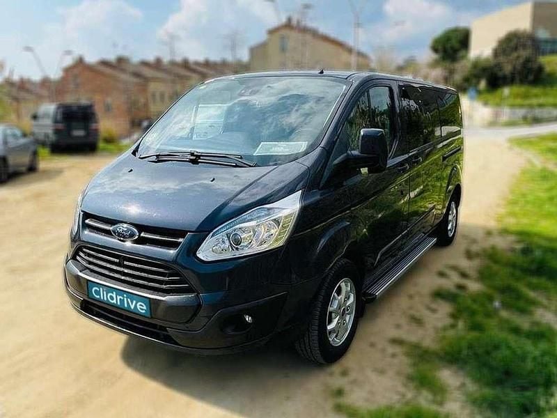 Usado Ford Tourneo Titanium 155 CV (114 kW) 2013 Gris Monovolumen