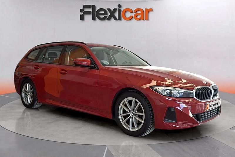 Rojo Usado 2023 BMW 318 Familiar | 25.470 € (Buen precio) - Imagen 1/4