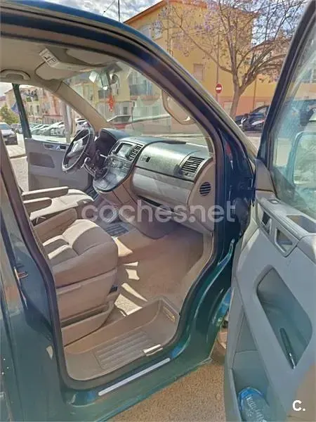 Usado VW Multivan Comfortline 130 CV (95 kW) 2004 Azul Monovolumen