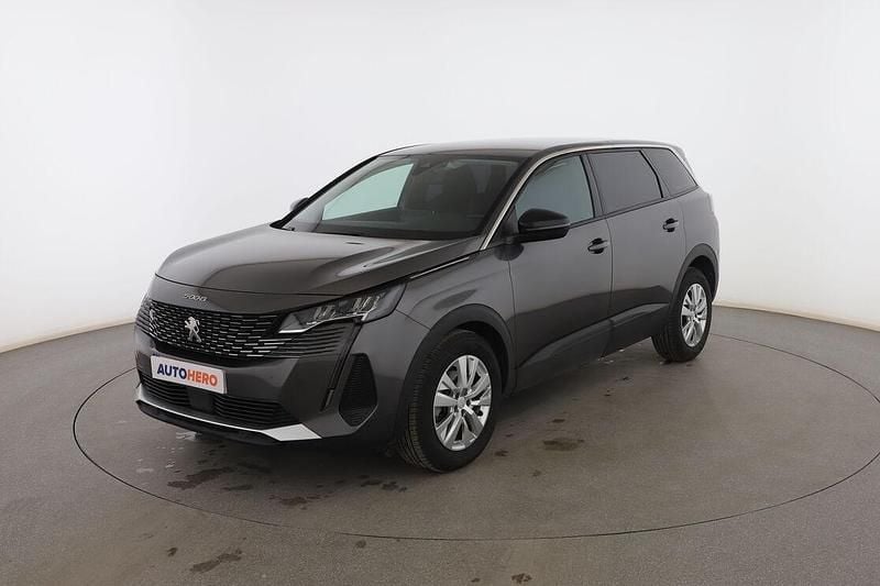 Gris Usado 2022 Peugeot 5008 Active Monovolumen | 23.099 € (Precio justo) - Imagen 1/3