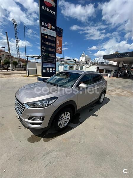 Usado Hyundai Tucson 132 CV (97 kW) 2020 Gris / plata SUV