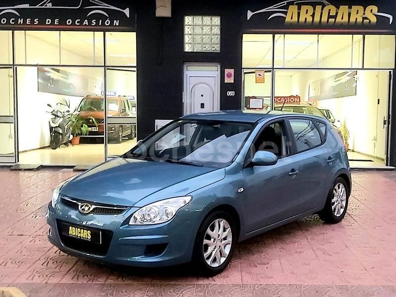 Usado Hyundai i30 Style 122 CV (89 kW) 2007 Azul Berlina