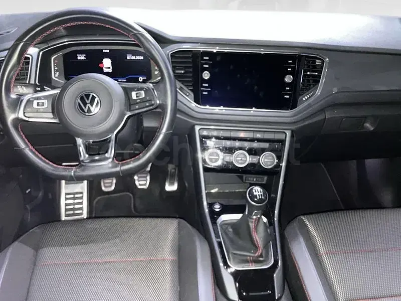 Usado VW T-Roc Sportline 150 CV (110 kW) 2022 Gris / plata SUV