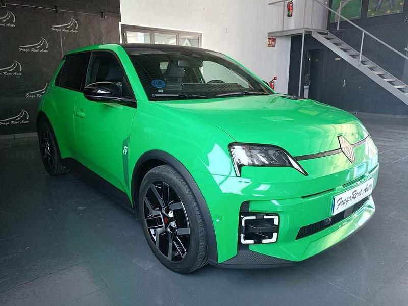 Usado Renault Megane E-Tech Techno 110 kW (150 CV) 2025 Verde Utilitario