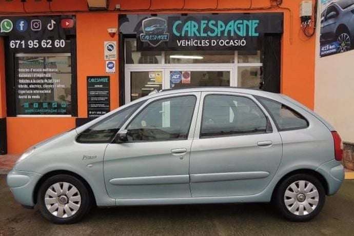Usado Citroën Xsara Picasso Exclusive 90 CV (66 kW) 2002 Gris / plata Monovolumen