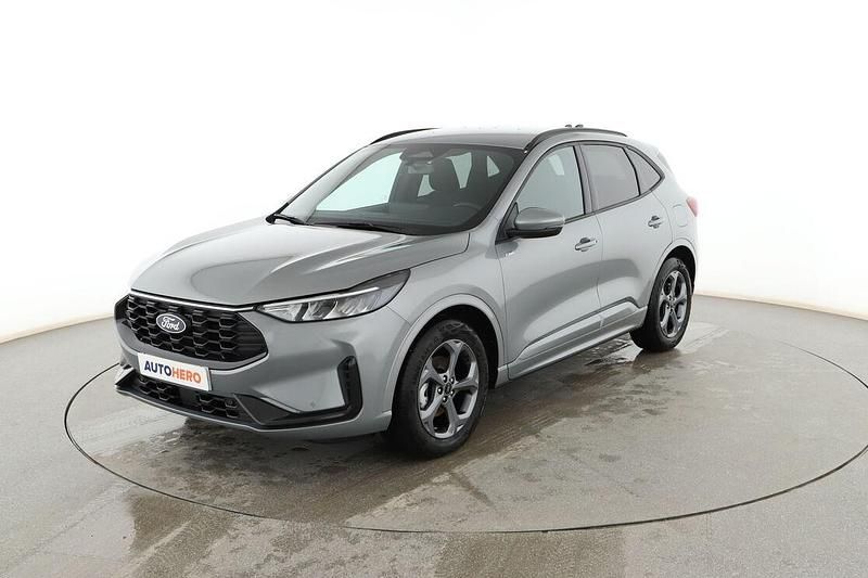 Usado Ford Kuga ST-Line 150 CV (110 kW) 2025 Gris SUV