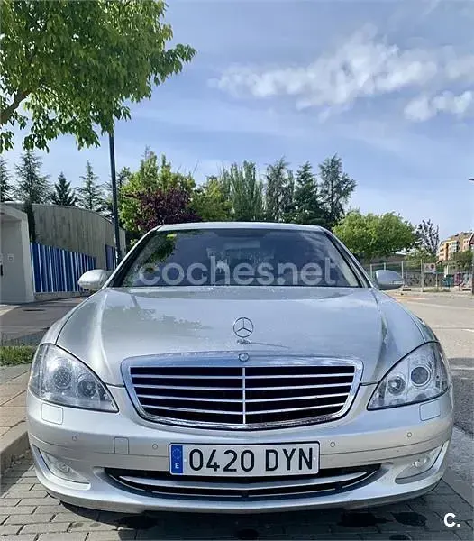 Usado Mercedes S500 306 CV (225 kW) 2006 Gris / plata Berlina