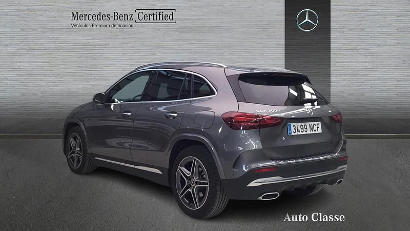 Usado Mercedes GLA200 AMG line 150 CV (110 kW) 2025 Gris SUV