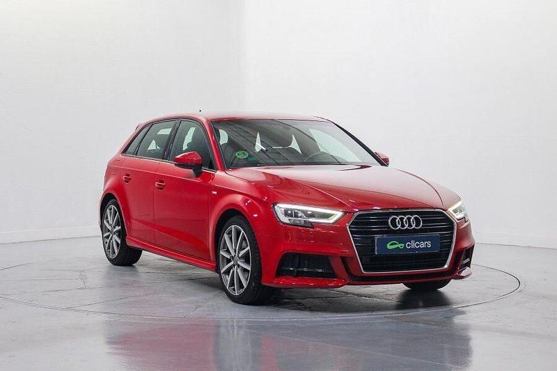 Usado Audi A3 S-Line 116 CV (85 kW) 2019 Rojo Berlina