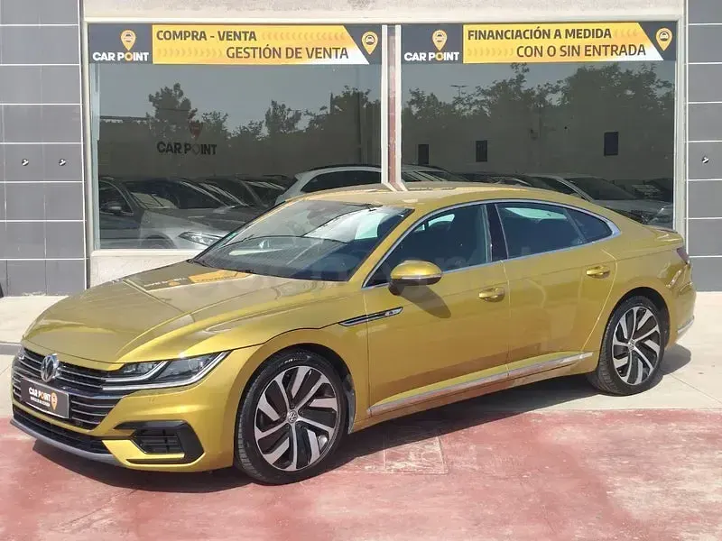 Usado VW Arteon R-line 150 CV (110 kW) 2018 Amarillo Utilitario