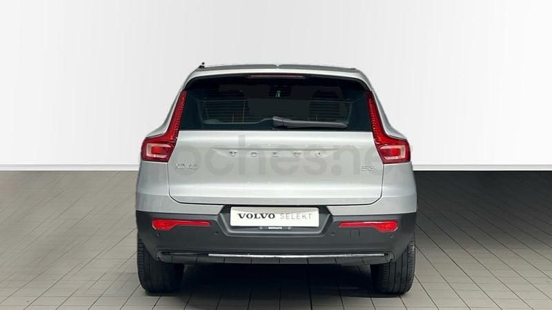 Usado Volvo XC40 Plus 163 CV (119 kW) 2025 Gris / plata SUV