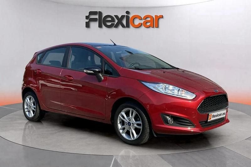 Burdeos Usado 2017 Ford Fiesta Trend Utilitario | 7890 € (Super precio) - Imagen 1/4