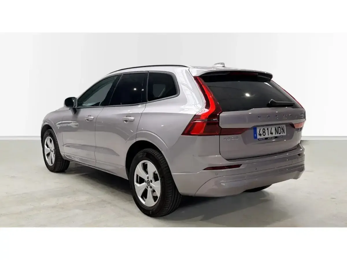 Usado Volvo XC60 Core 250 CV (183 kW) 2025 Gris SUV