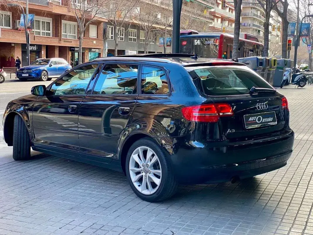 Usado Audi A3 Sportback S-Line 140 CV (102 kW) 2011 Negro Utilitario