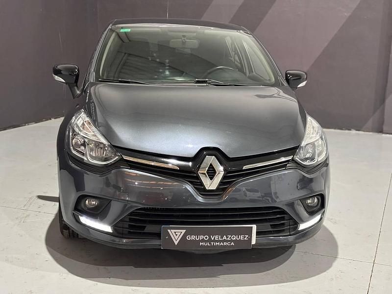 Usado Renault Clio IV LIMITED 90 CV (66 kW) 2019 Gris Berlina