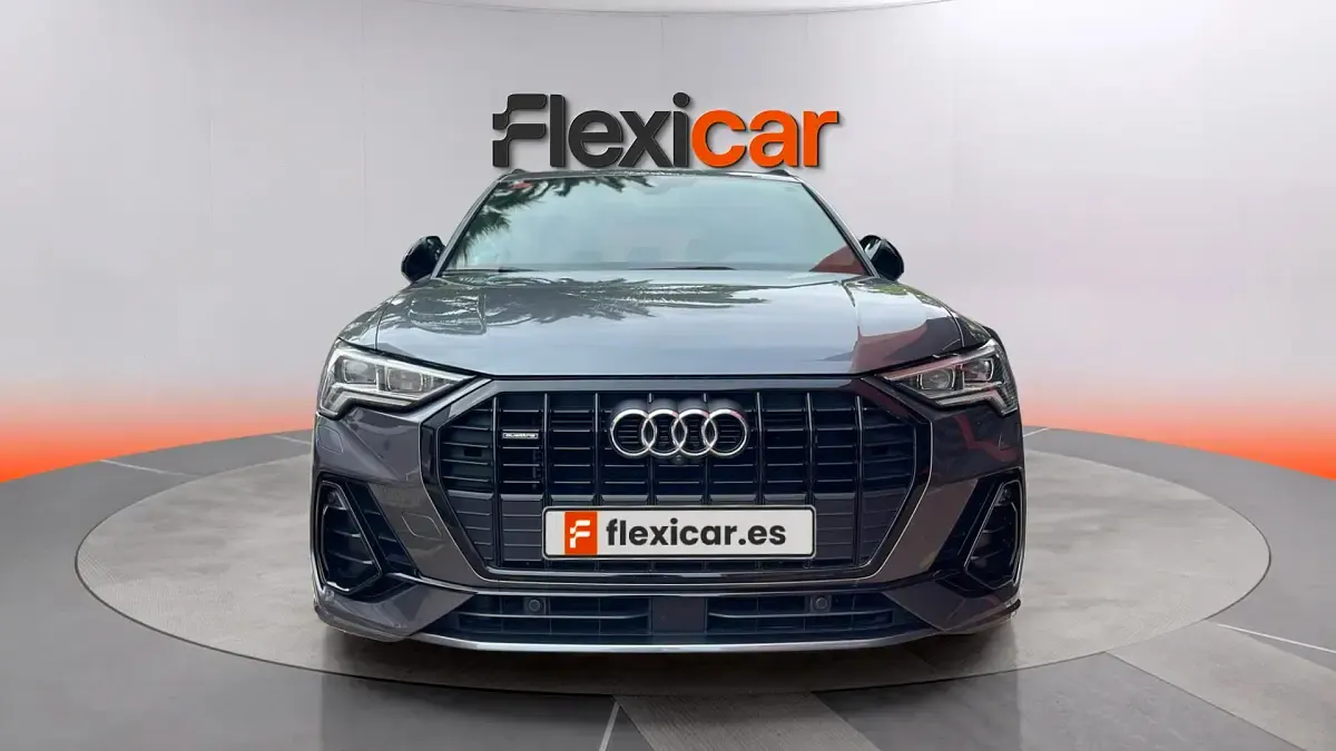 Usado Audi Q3 Premium 190 CV (139 kW) 2019 Gris SUV