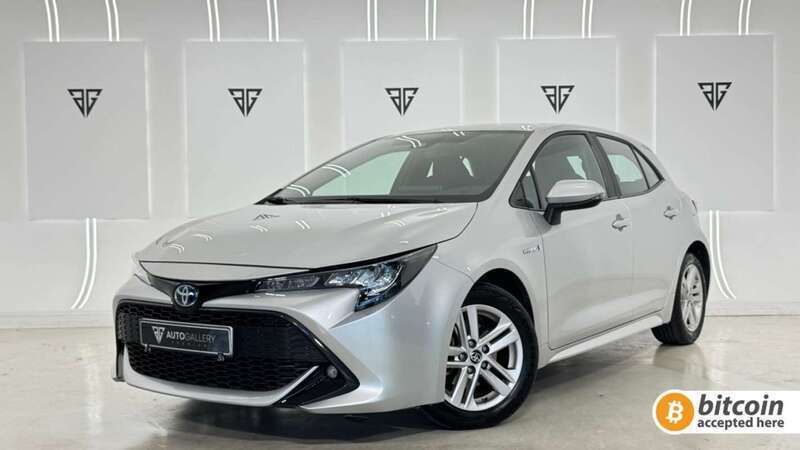 Plateado Usado 2021 Toyota Corolla Active Utilitario | 19.900 € (Precio justo) - Imagen 1/4