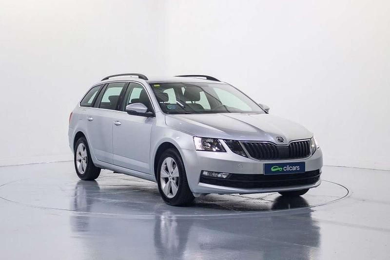 Usado Skoda Octavia G-TEC Ambition 131 CV (96 kW) 2020 Gris Familiar