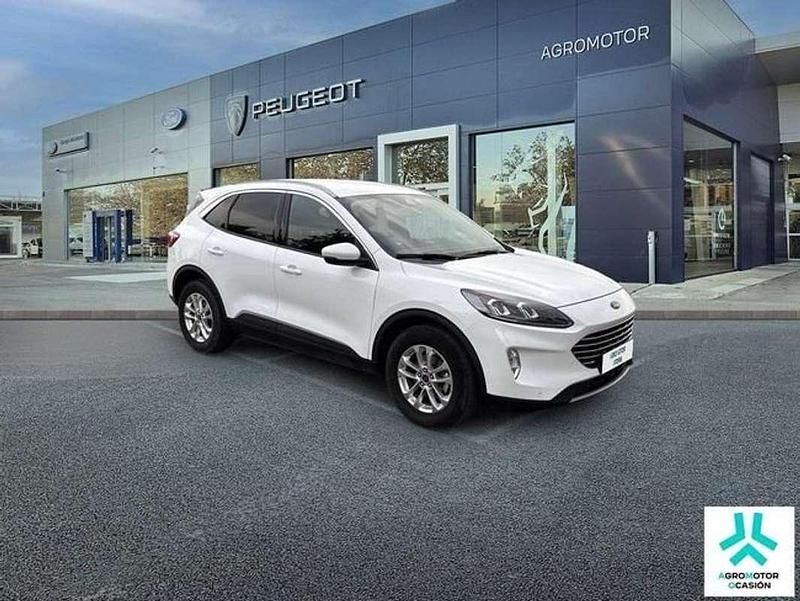 Usado Ford Kuga Titanium 150 HP (110 kW) 2023 Branco SUV