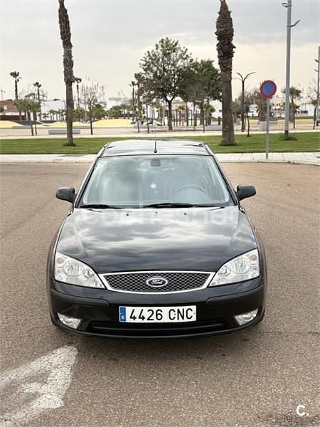 Usado Ford Mondeo Trend 115 CV (84 kW) 2003 Negro Berlina