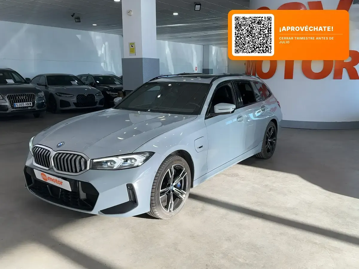 Usado BMW 330 Comfort Edition 292 CV (214 kW) 2023 Gris Familiar
