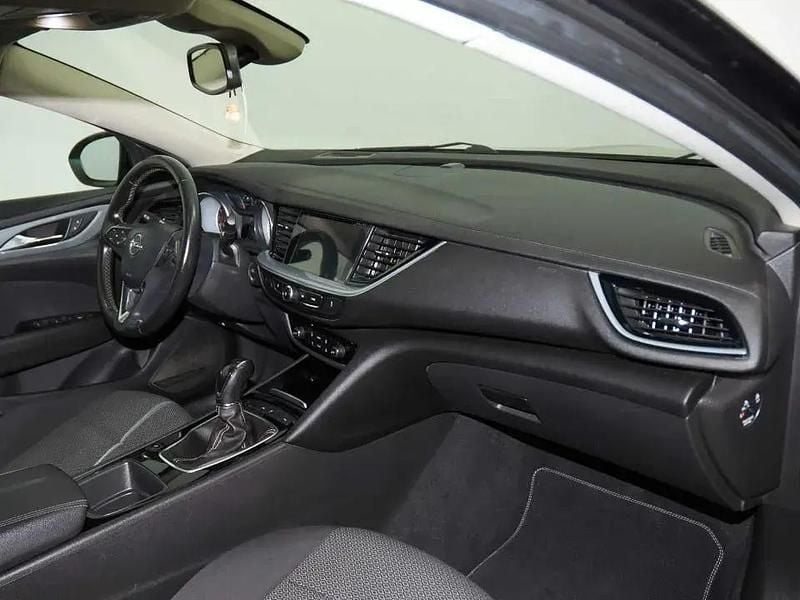 Usado Opel Insignia Selective 140 CV (102 kW) 2018 Negro Familiar