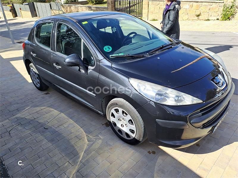 Usado Peugeot 207 75 CV (55 kW) 2008 Negro Berlina