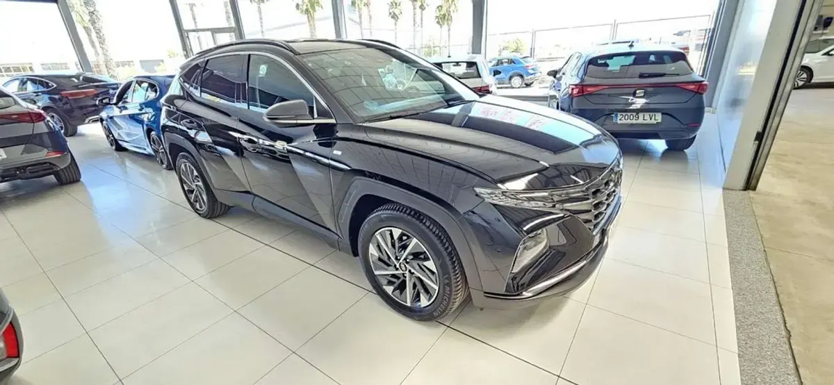 Usado Hyundai Tucson 136 CV (100 kW) 2022 Negro SUV