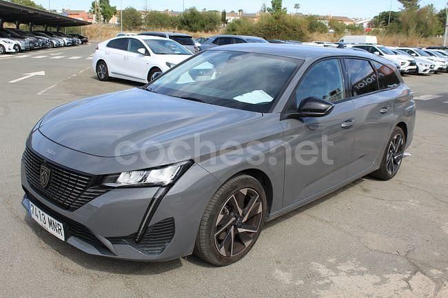 Usado Peugeot 308 SW Allure 130 CV (95 kW) 2024 Gris / plata Familiar