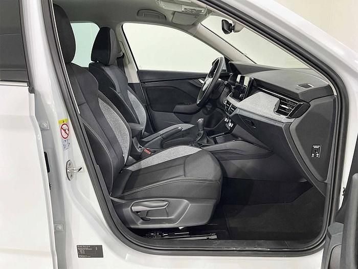 Usado Skoda Kamiq Selection 116 CV (85 kW) 2024 Blanco SUV