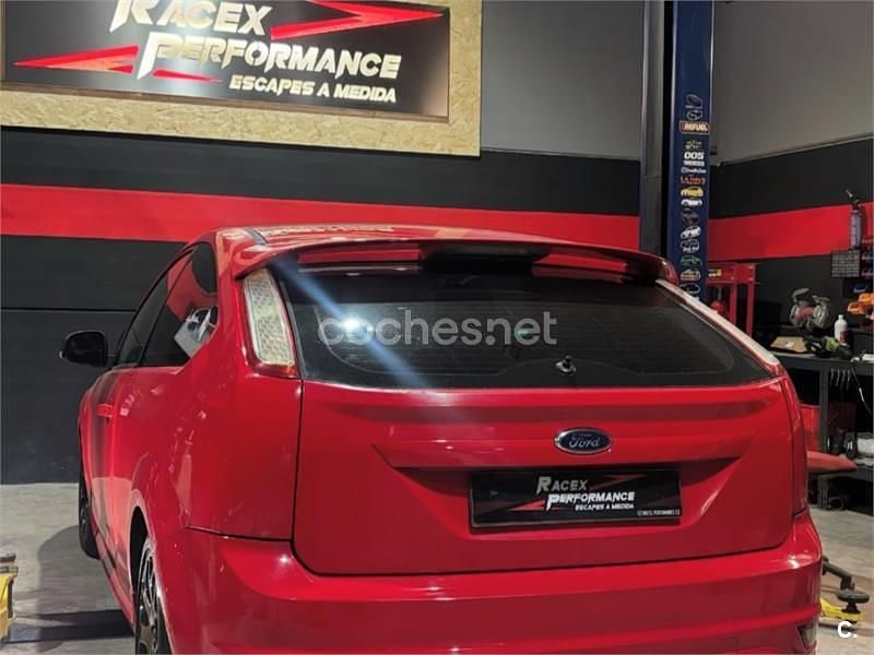 Granate Usado 2008 Ford Focus Berlina | 3900 € (Precio justo) - Imagen 1/4