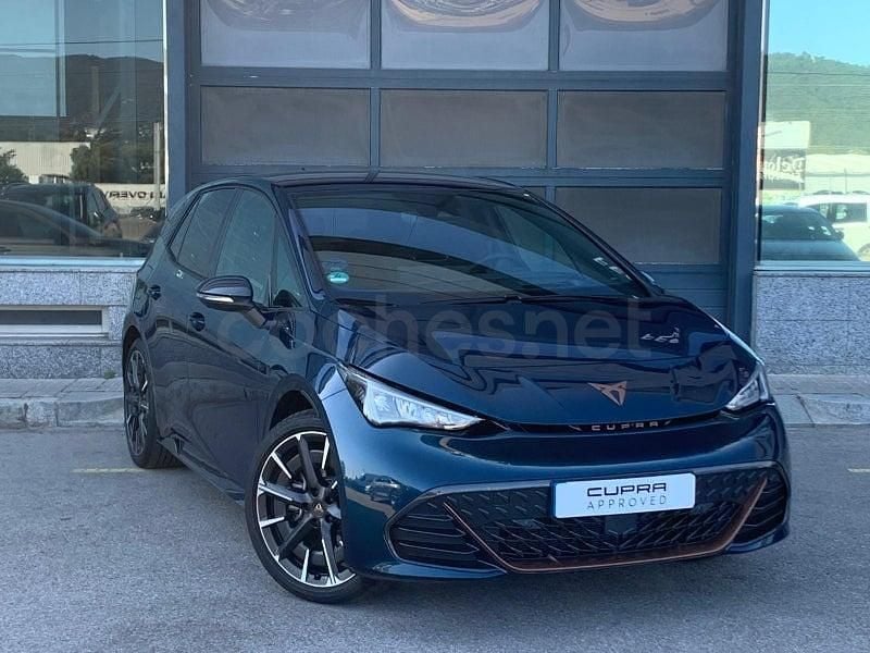 Begagnad Cupra Born e-Boost 169 kW (231 HK) 2024 Eléctrico Halvkombi