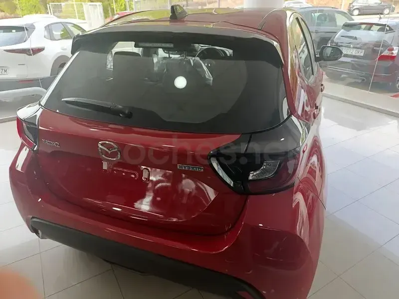 Nuevo Mazda 2 Center-Line 116 CV (85 kW) 2026 Rojo Utilitario