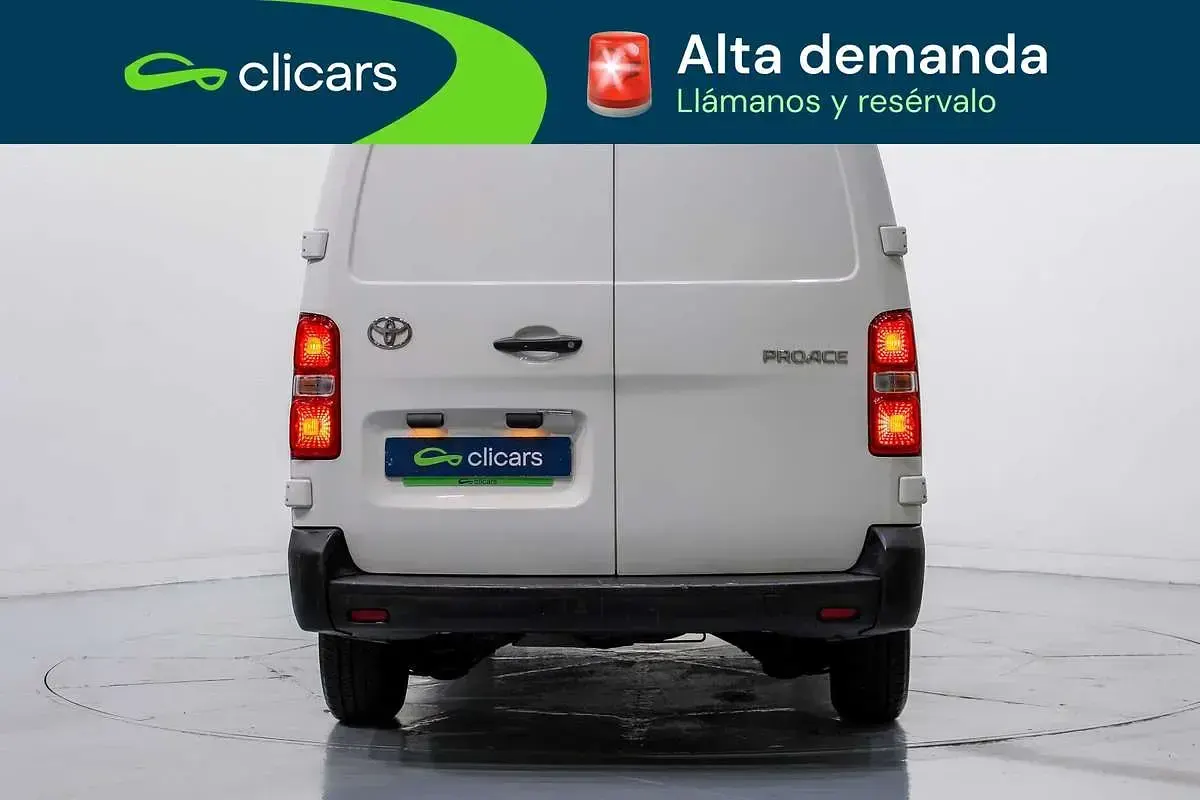 Usado Toyota Proace 122 CV (89 kW) 2021 Blanco Monovolumen